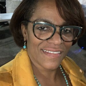 Meet your Posher, Michele